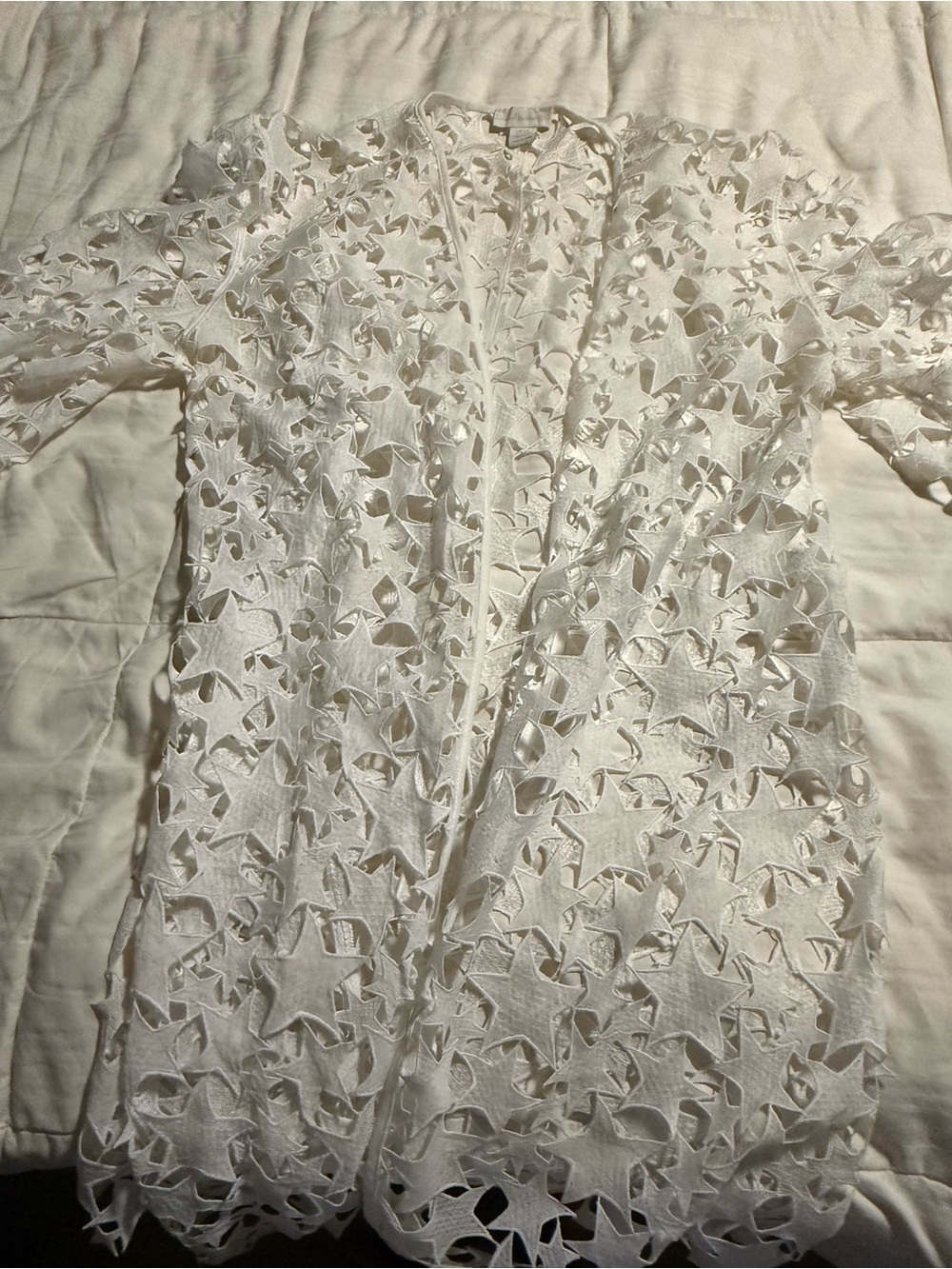 House of Harlow 1960 White Star Lace Kimono